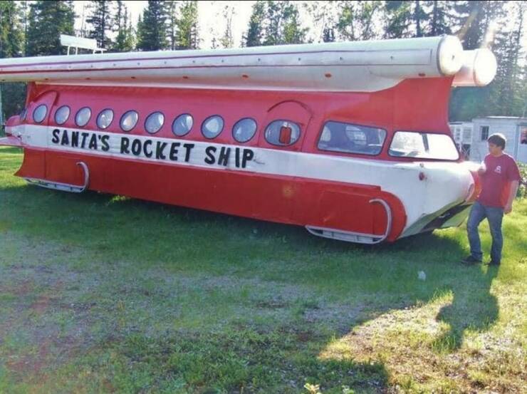 funny and cool pics - rocketship camper - doooooo Santa'S Rocket Ship www