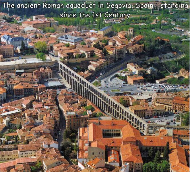 cool random pics - The ancient Roman aqueduct in Segovia, Spain standing since the 1st Century 4 A4 We Torony coote typ