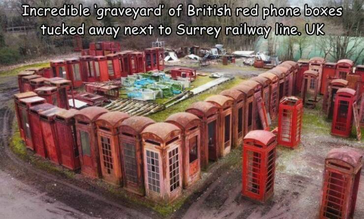 cool random pics - telephone booth cemetery uk - Incredible 'graveyard' of British red phone boxes tucked away next to Surrey railway line. Uk Of Doo