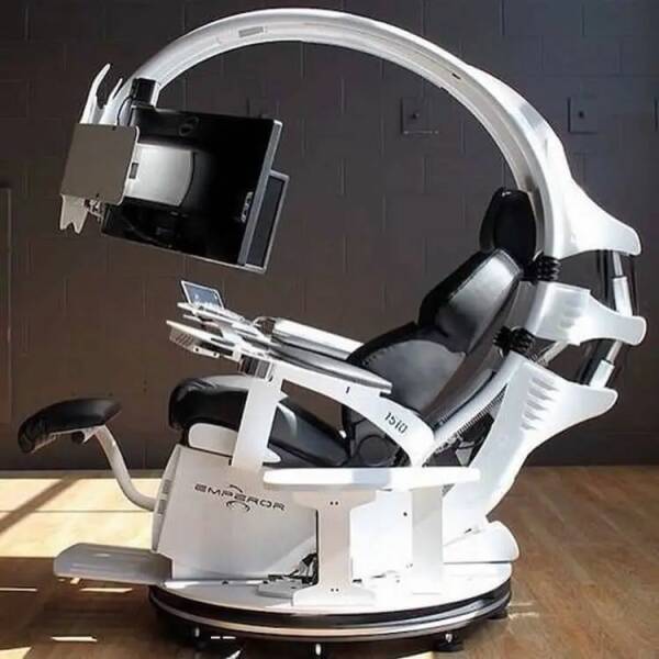 cool random pics - worlds most comfortable office chair