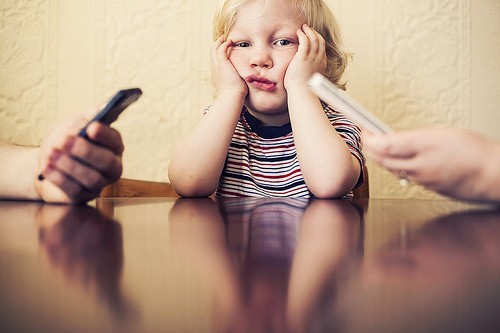 When dinner is ready, the phone is OFF.Im 31, but man, I have a hard time not looking at the thing for an hour or so. But when I do, and I look at her when shes speaking, you can see her light up and she becomes a lot more talkative, happier about life, etc.