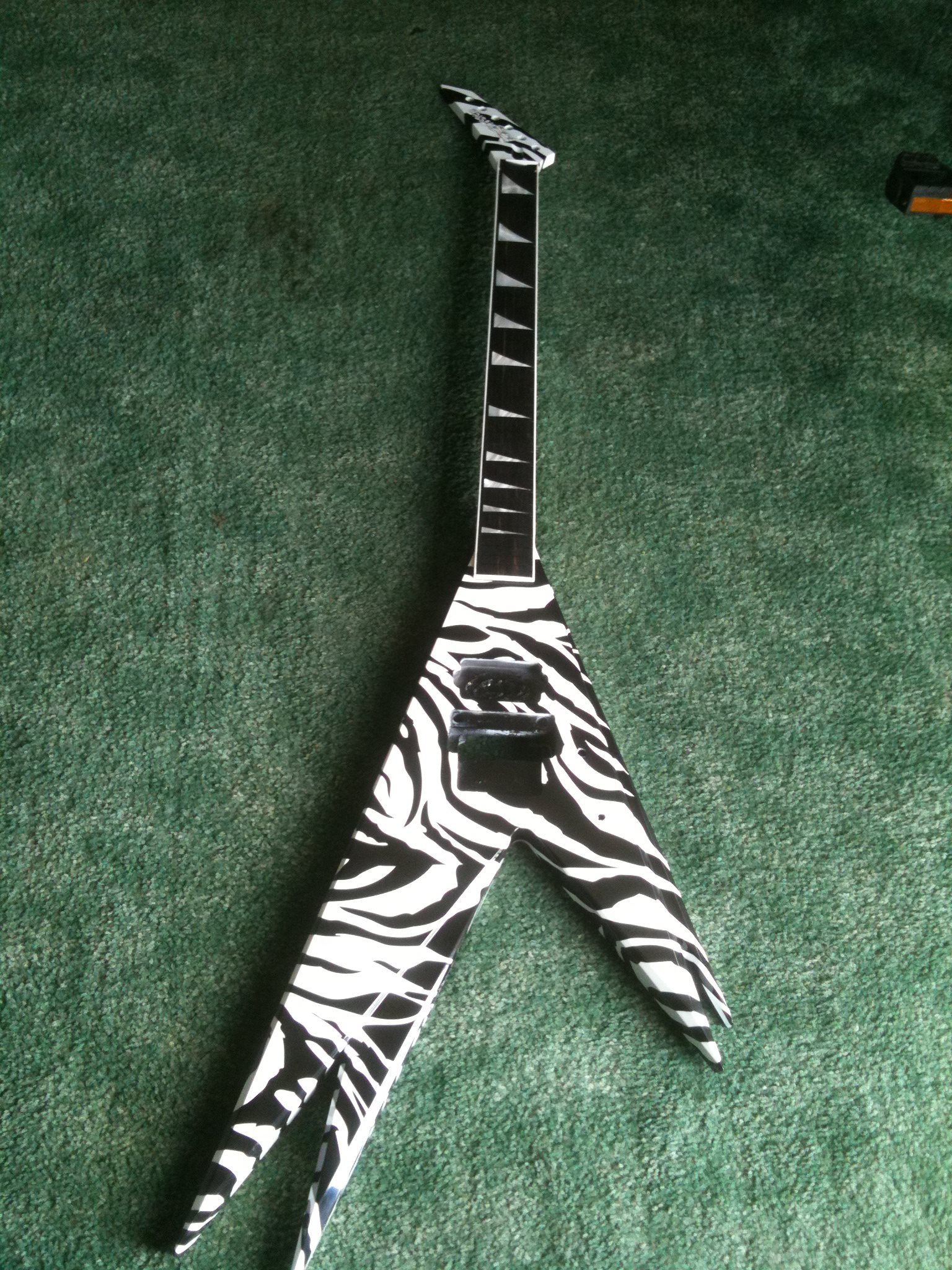 Zebra Double V By Monster Guitars
