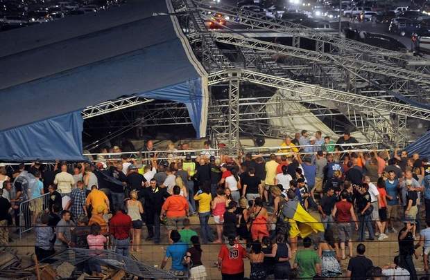 Four reportedly dead as stage collapses at Indiana State Fair