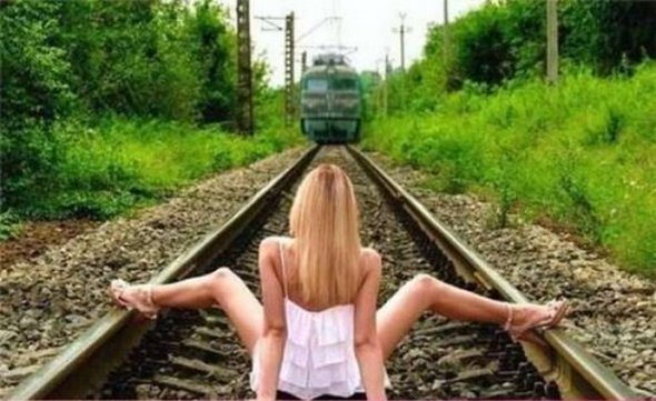 WTF Girls: Photographed at Just the Right Moment