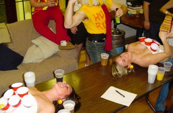 27Examples of Cute Girls Playing Beer Pong