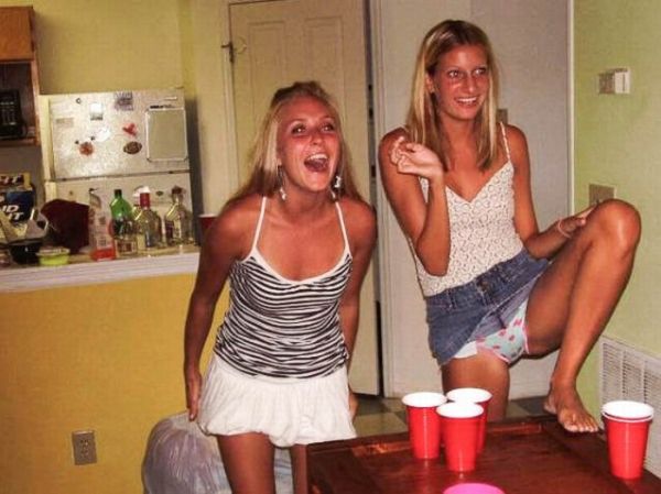 27Examples of Cute Girls Playing Beer Pong