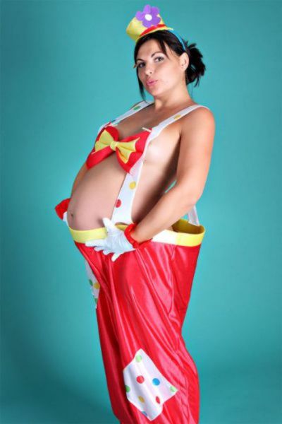 Weird Photos Of Pregnant Women