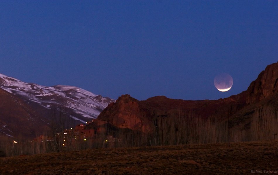 Eclipsed Moon in the Morning