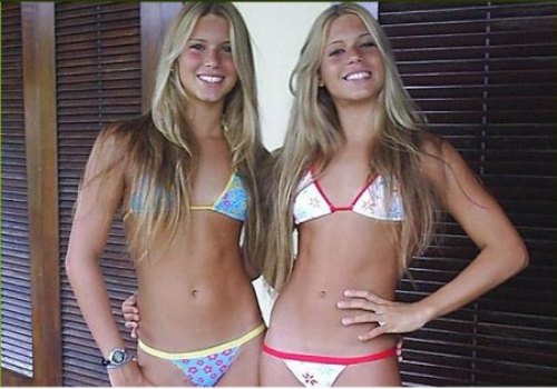 Sexy Twins for the Win