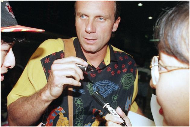 Joe Montana Date: August 1994