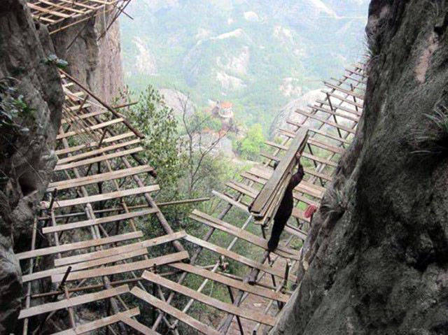 china mountain building