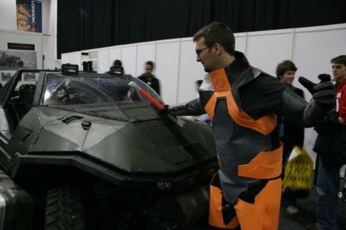 Guy turns junker in to a Warthog from Halo