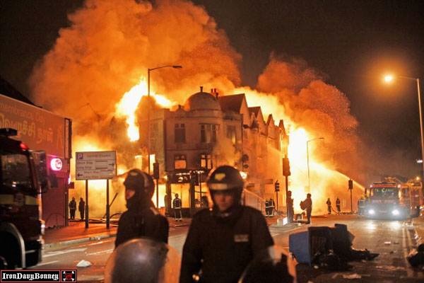 Riots And Looting Continues Across London #2 - Firefighters battle a large fire that broke out in shops and residential properties in Croydon.