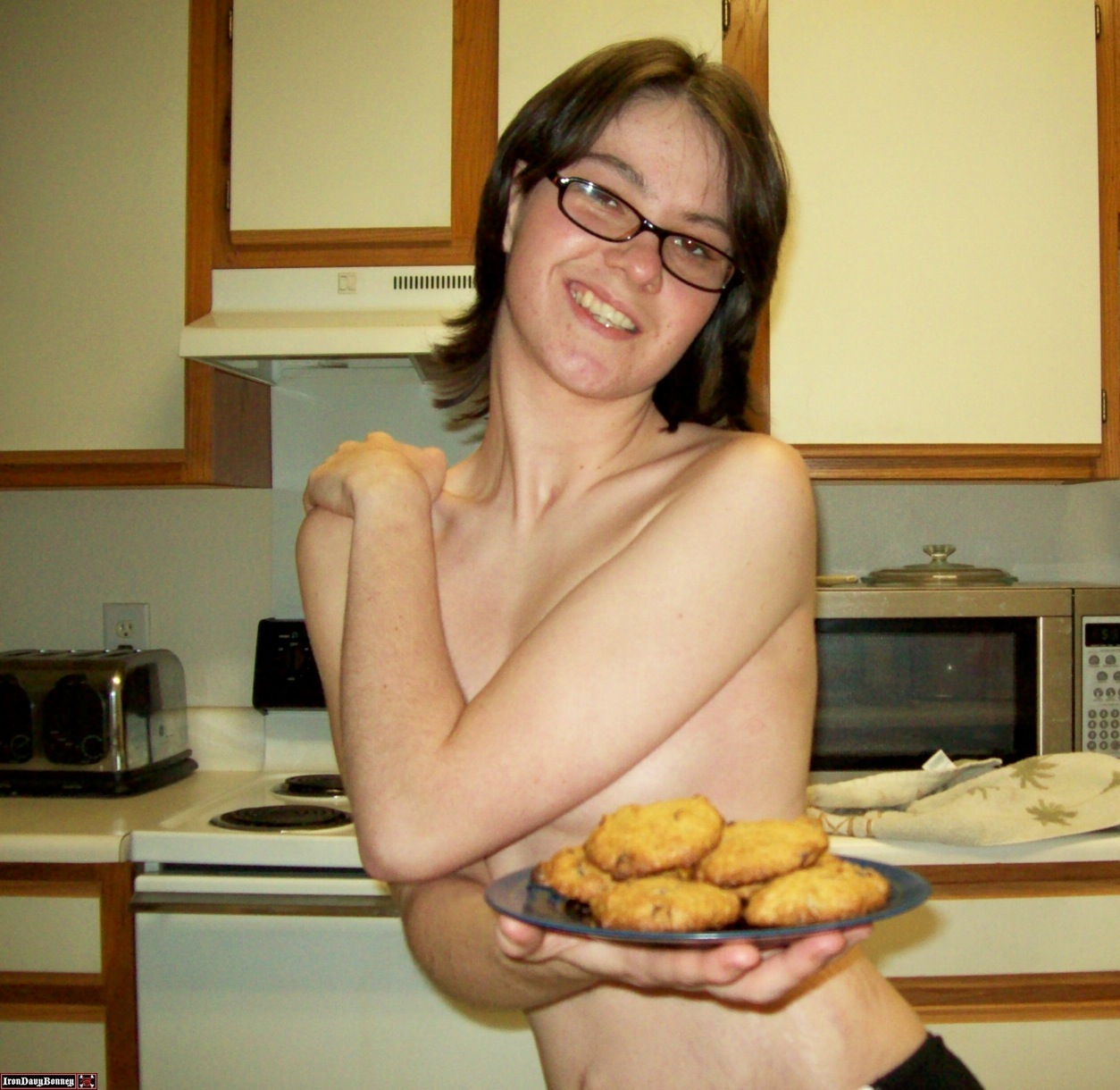 She is a butterface, her boobs are small, but she has cookies! 
