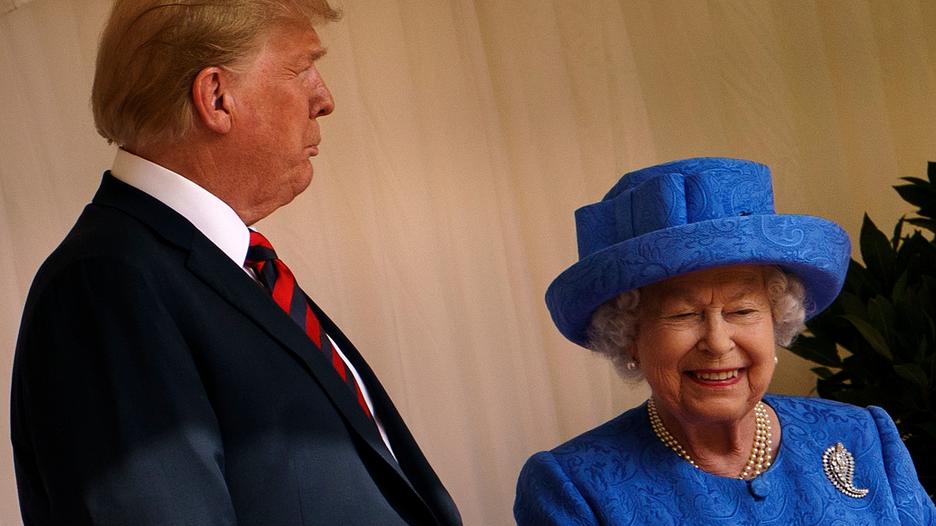 The Queen proudly wears a brooch gifted to her by Obama. Of course President Doofus Don has zero clue until told later and then exclaimed a big DUH.