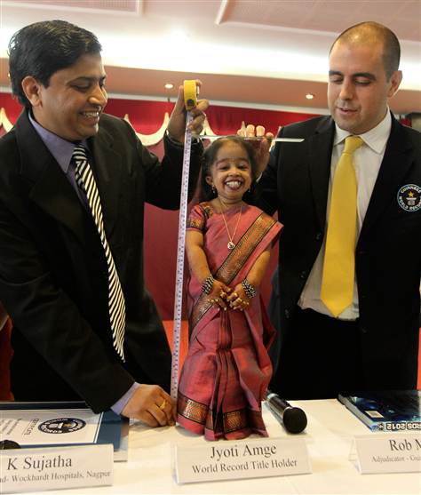 World's Shortest Woman 24.7 inches