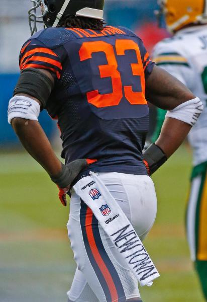 The NFL Honors The Victims Of The Sandy Hook Elementary School