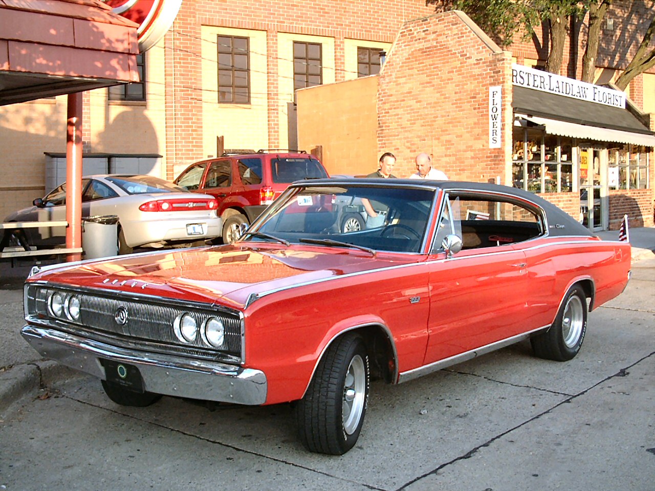 1967 Dodge Charger 383 with Black Vinyl Top