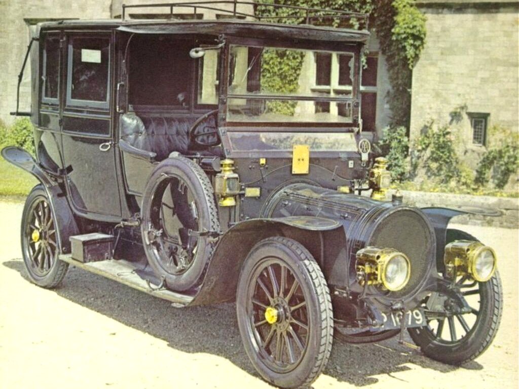 Купить машину на века. Daimler 1900. Рено 1907. Автомобиль Panhard" 1903 года. Делоне Бельвиль.