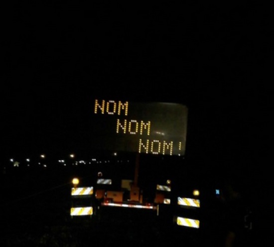 17 Funny Hacked Road Signs