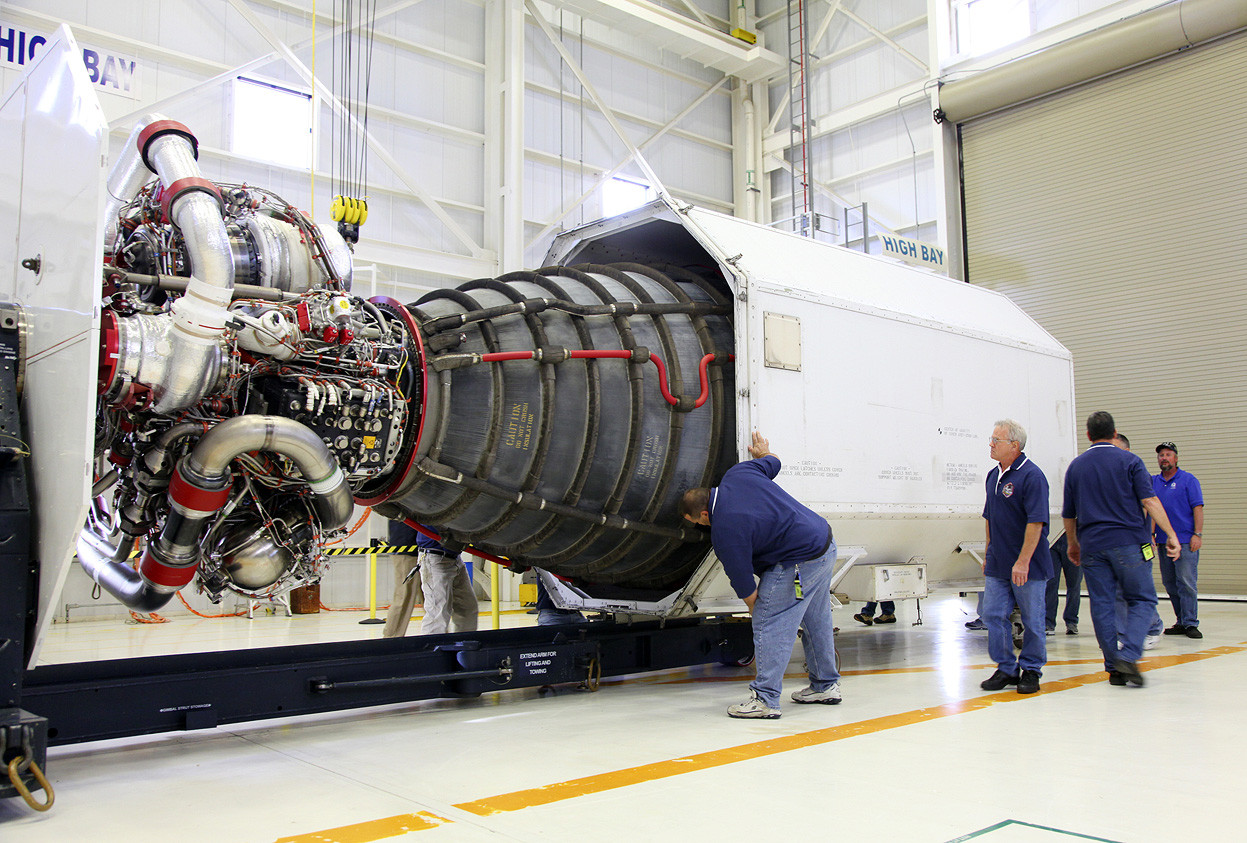 Pratt  Whitney Rocketdyne space shuttle main engine