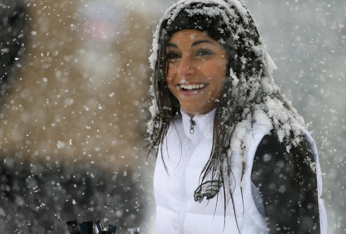 An Eagles cheerleader can't believe it's this cold.