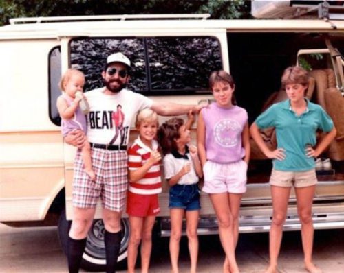 awkward family pics  - family vacations gone wrong - Beat
