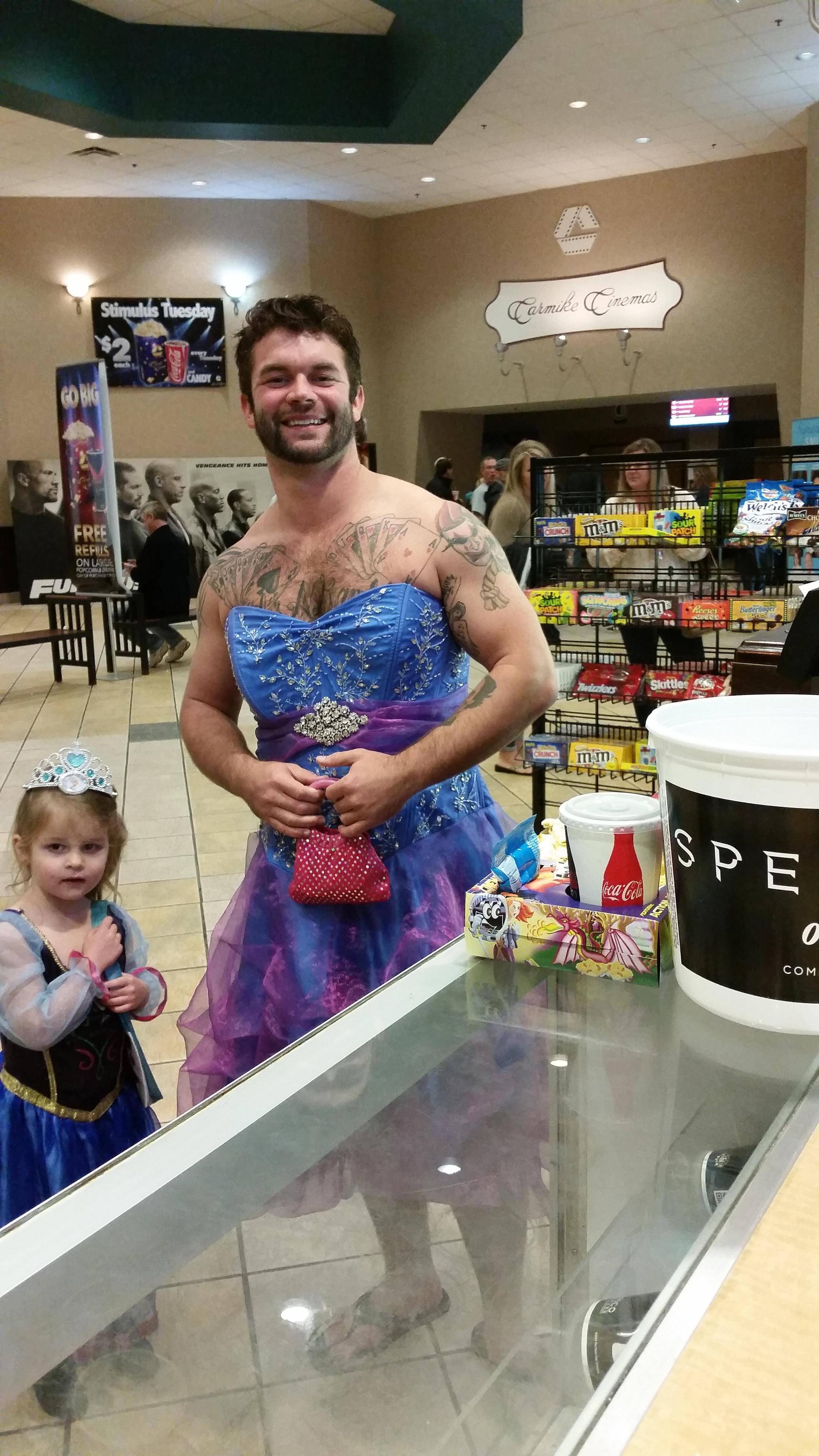 Jesse Nagy is a contender for 2015's “Uncle Of The Year” award after he wore a princess costume to a movie theater in Florence, Alabama, so that his niece wouldn’t feel so embarassed about wearing hers.