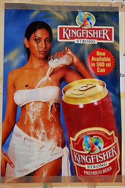 17 Slightly Sexist Beer Advertisements That Will Make You Thirsty