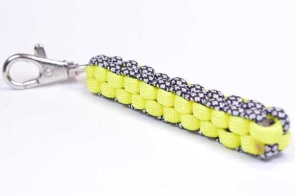 35 Amazingly Awesome Things People Made With Paracord