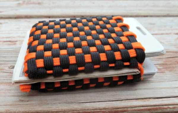 35 Amazingly Awesome Things People Made With Paracord