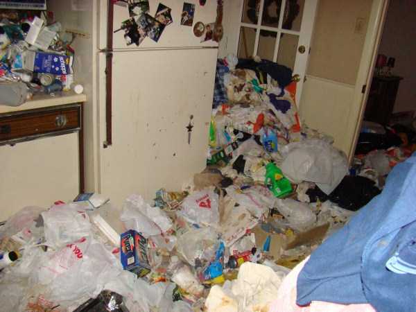 Man Inherits His Hoarding Uncles Home After He Died