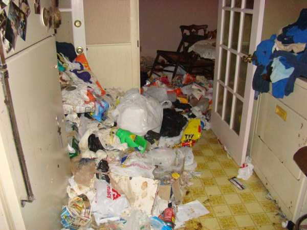 Man Inherits His Hoarding Uncles Home After He Died