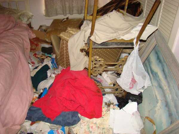 Man Inherits His Hoarding Uncles Home After He Died