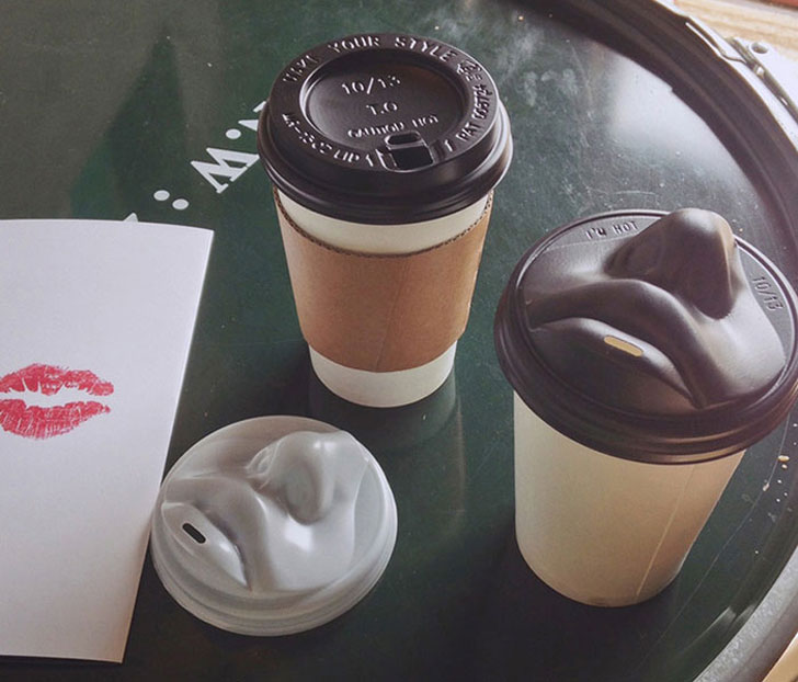 disturbing lips coffee cup - 1018 Style