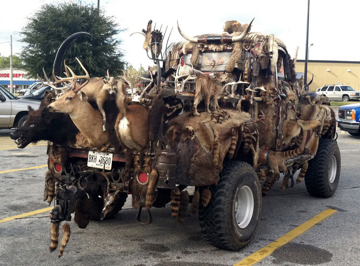 disturbing truck with bull horns