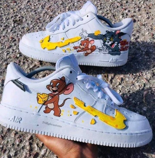 tom and jerry nike shoes
