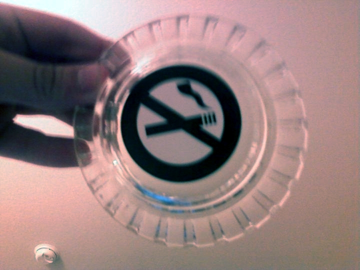 Anti-Smoking Ashtray.  FUCK YOU MOTEL 6!