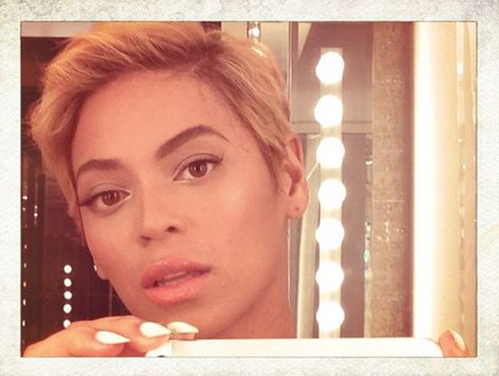 And the Beyonc with short hair selfie.