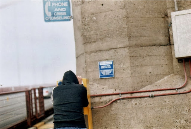 Suicide hotline on the Golden Gate Bridge