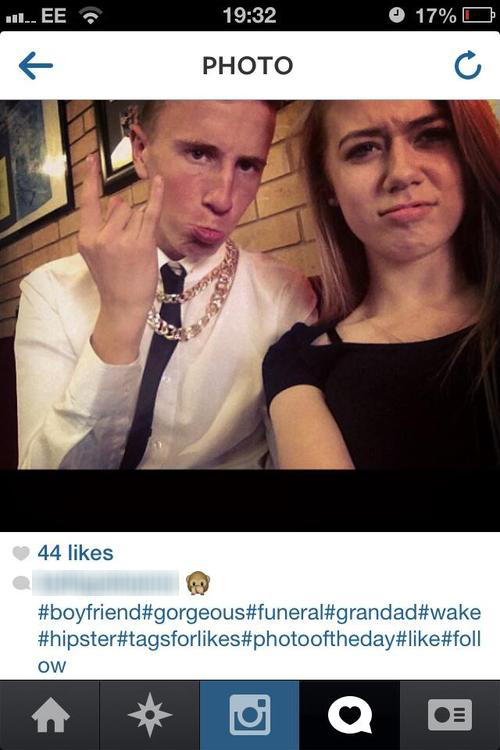 Funeral Selfie ?