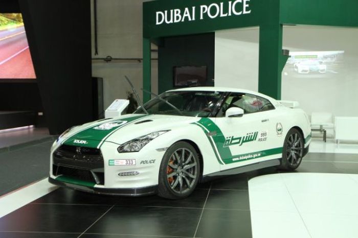 Share05  Police Cars of Dubai 22 picsNissan GT-RCost: 100,000Top speed: 193 mph 311 kmhAcceleration 0-62 mph 0-100 kmh: 2.9 secondsEngine size: 3.8LHorsepower: 545 HPFuel economy: 16 city23 highway mpg