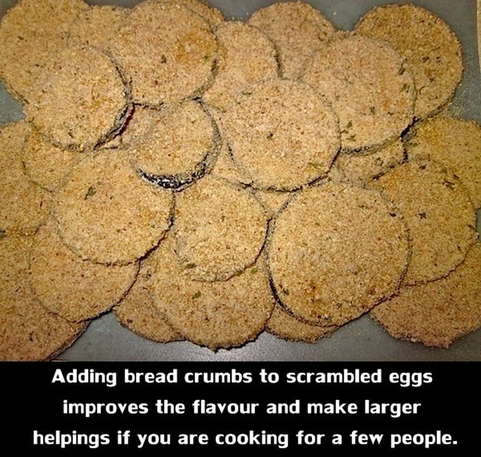 cookie - Adding bread crumbs to scrambled eggs improves the flavour and make larger helpings if you are cooking for a few people.