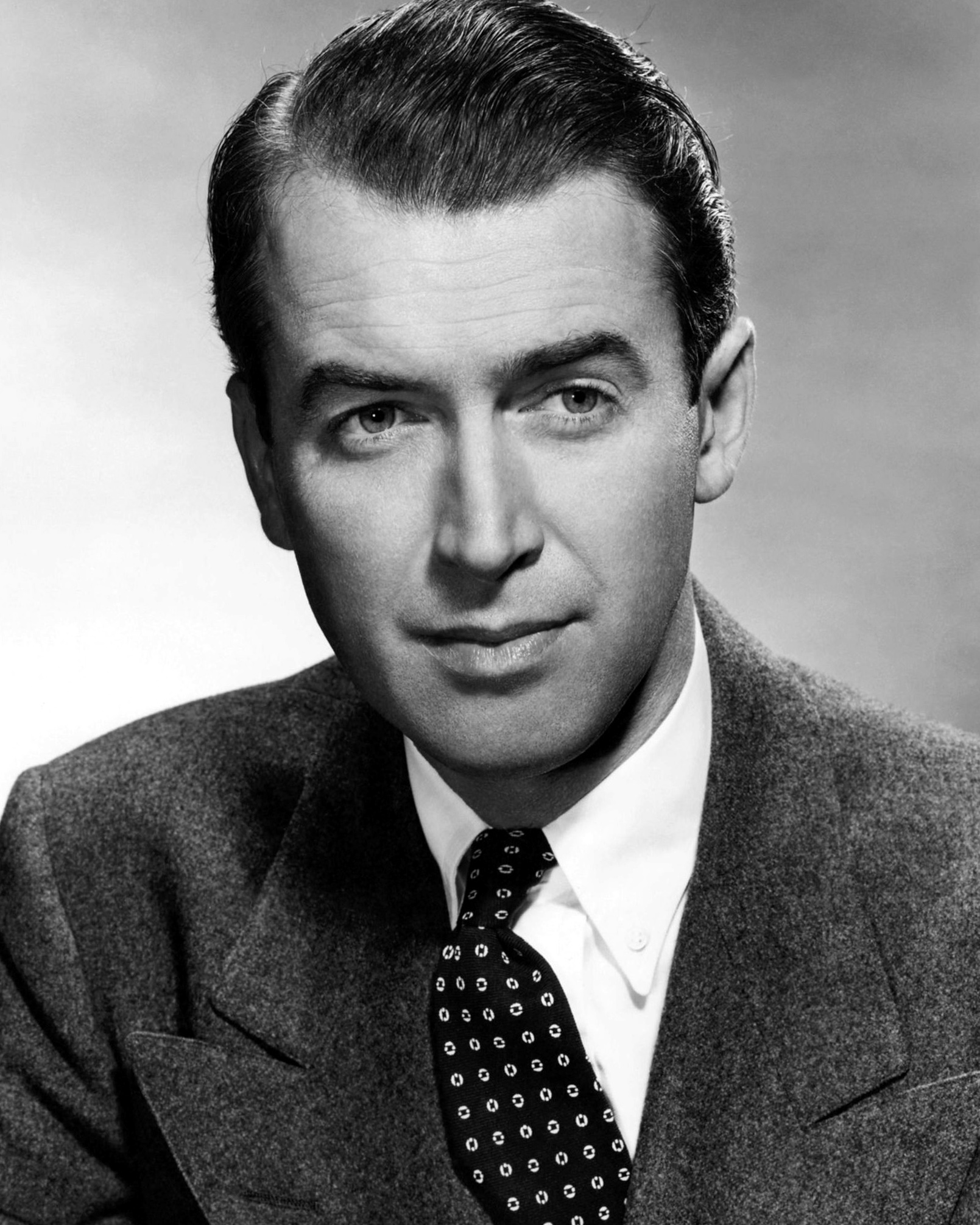 Legendary actor James Stewart was a pilot in the U.S. Air Force Reserve during World War II. During this time, Stewart participated in several bombings that resulted in the deaths of enemy soldiers and civilians. He received numerous honors for his service, including the Distinguished Flying Cross with Oak leaf cluster and the Presidential Medal of Freedom.