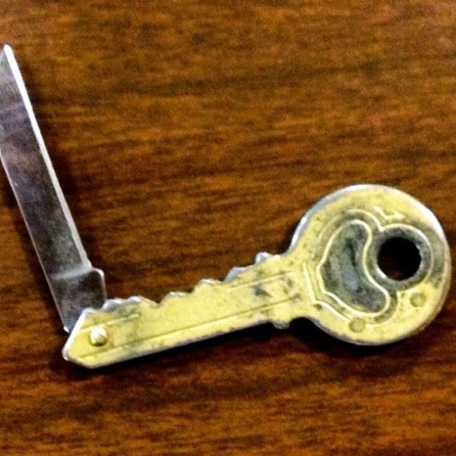 24 Crazy Things Confiscated By Airport Security