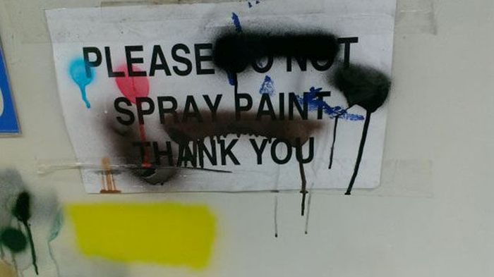 keep work area clean - Please Unut Spray Painter Thank You