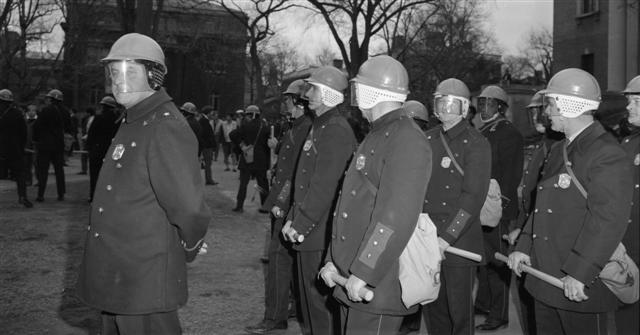 At Harvard in 69, 340 students occupied the administration building during a war protest.  The state police came by and beat them stupid.