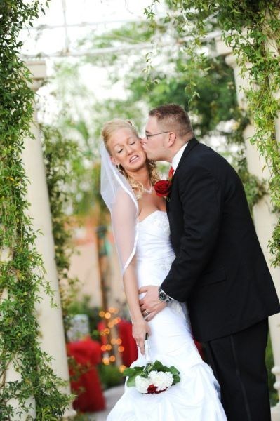 Humorous Wedding Photos