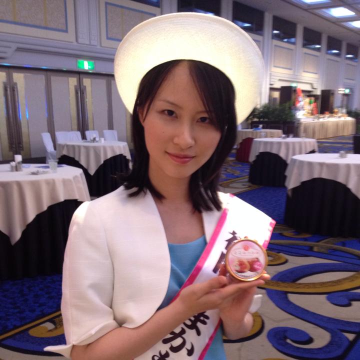 Amazing Asian Ladies Volume 23