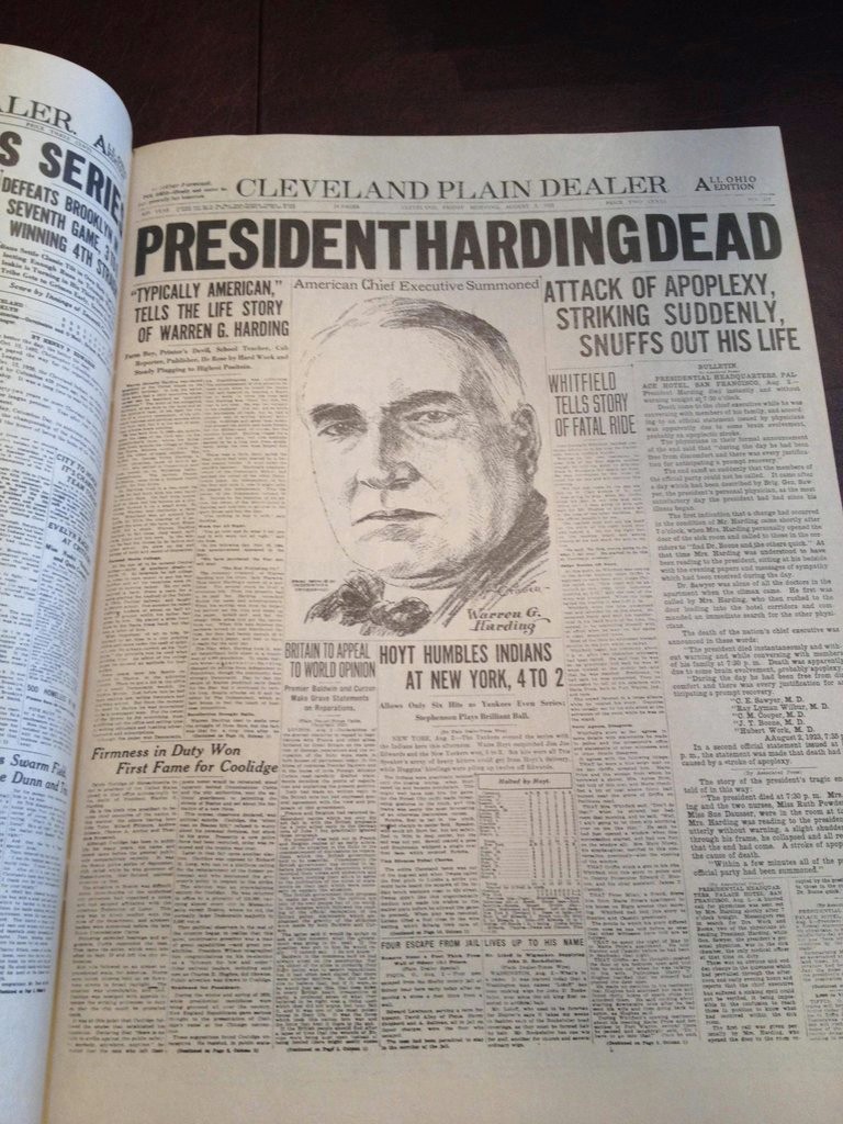 newspaper - Ler. Al S Serie T Tat Llohio Defeats Brooks Seventh Game Winning 4TH Cleveland Plain Dealer A Los Presidentharding Dead Typically American." American Chief Executive Summoned Attack Of Apoplexy. Tells The Life Story Of Warren G. Harding Striki
